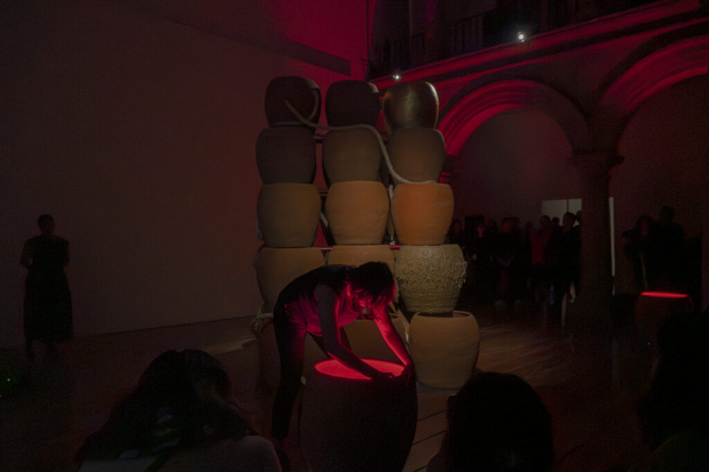 TUMBA', Laboratorio Arte Alameda, 2025. Cortesía de lxs artistas y Fundación op.cit. Fotografía por Priscila Victoria.